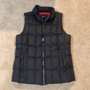 Gap puffer vest